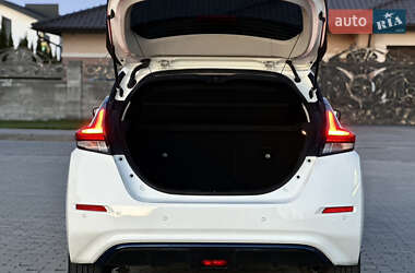 Хетчбек Nissan Leaf 2020 в 