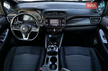 Хетчбек Nissan Leaf 2020 в 