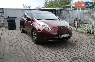 Хэтчбек Nissan Leaf 2015 в Киеве