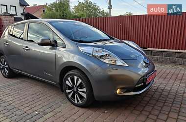 Хэтчбек Nissan Leaf 2015 в 