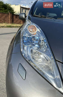Хэтчбек Nissan Leaf 2014 в 