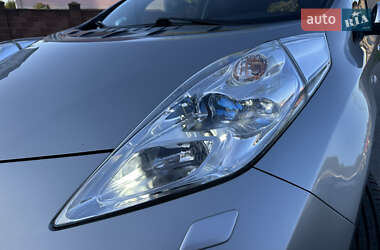 Хэтчбек Nissan Leaf 2013 в 