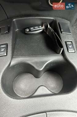 Хэтчбек Nissan Leaf 2013 в 