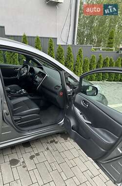 Хэтчбек Nissan Leaf 2013 в 