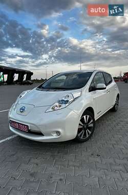 Хэтчбек Nissan Leaf 2015 в Николаеве