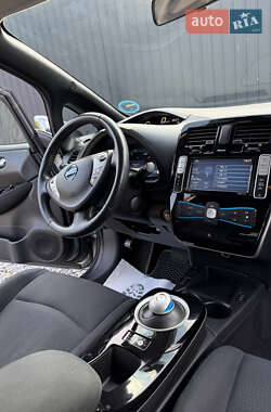Хэтчбек Nissan Leaf 2014 в 