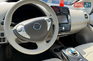 Хетчбек Nissan Leaf 2011 в 