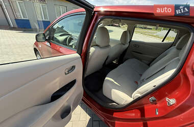 Хетчбек Nissan Leaf 2011 в 