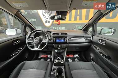 Хэтчбек Nissan Leaf 2018 в 