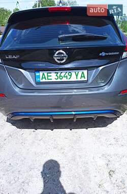 Хэтчбек Nissan Leaf 2019 в 