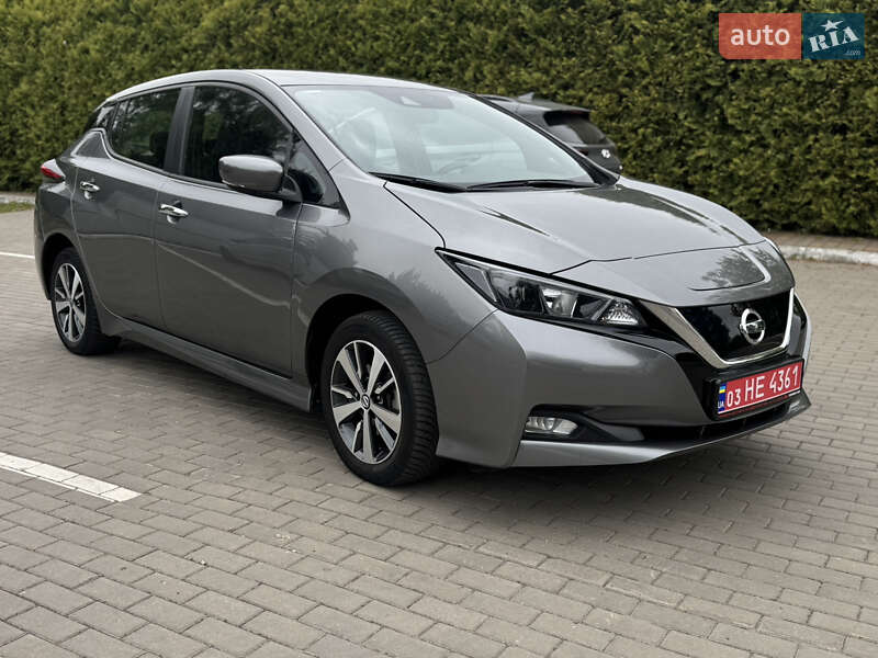 Хетчбек Nissan Leaf 2021 в 