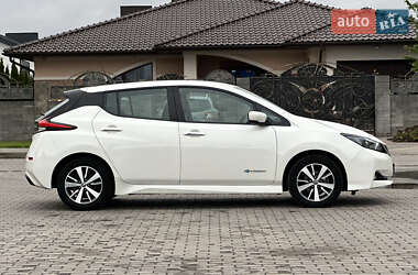 Хетчбек Nissan Leaf 2020 в 
