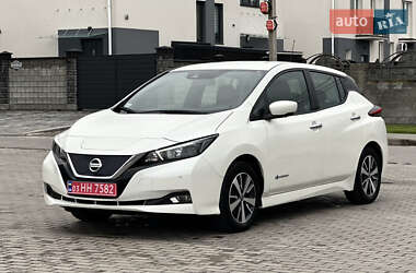 Хетчбек Nissan Leaf 2020 в 