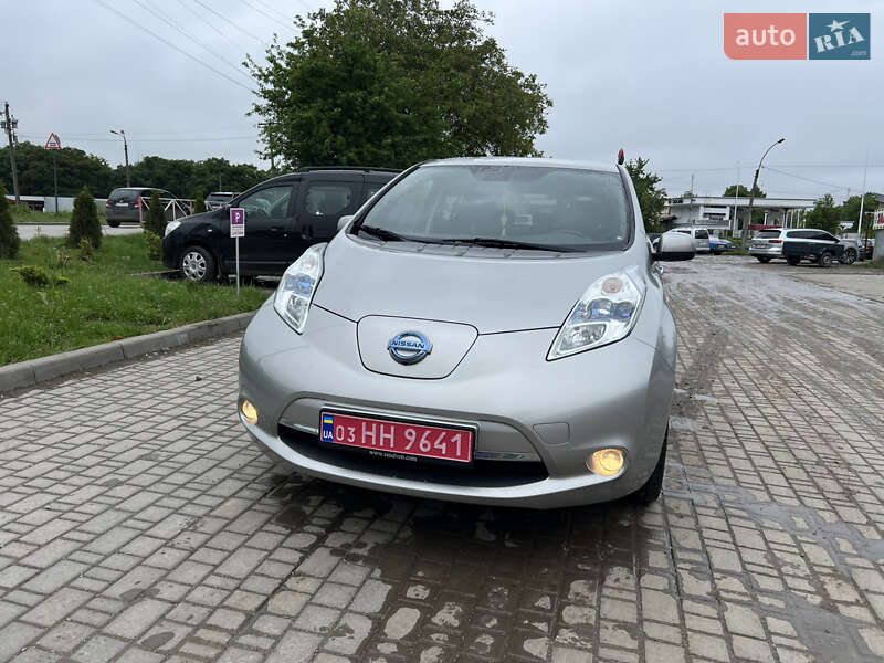 Хэтчбек Nissan Leaf 2013 в Каменец-Подольском