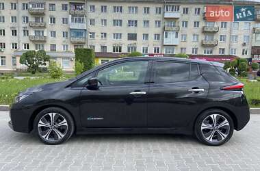 Хетчбек Nissan Leaf 2018 в 