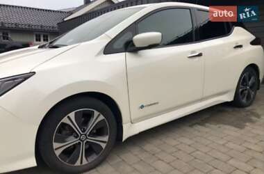 Хэтчбек Nissan Leaf 2018 в Золочеве