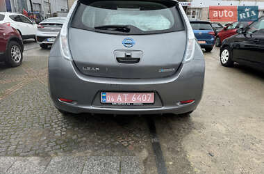 Хетчбек Nissan Leaf 2014 в 