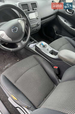 Хетчбек Nissan Leaf 2014 в 