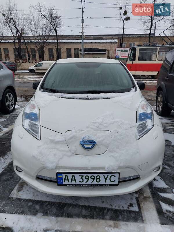 Хэтчбек Nissan Leaf 2017 в Киеве