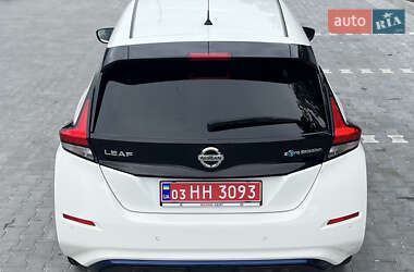 Хетчбек Nissan Leaf 2020 в 