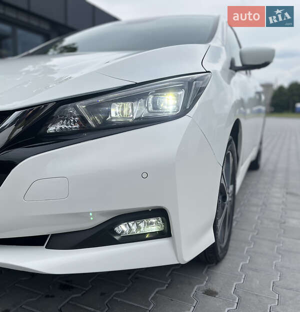 Хэтчбек Nissan Leaf 2020 в Владимире