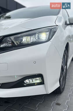Хетчбек Nissan Leaf 2020 в 