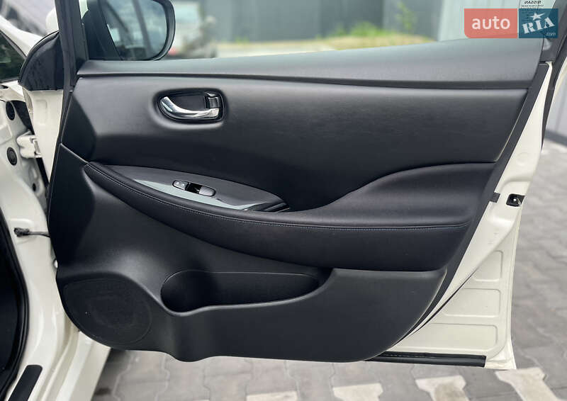 Хэтчбек Nissan Leaf 2020 в Владимире