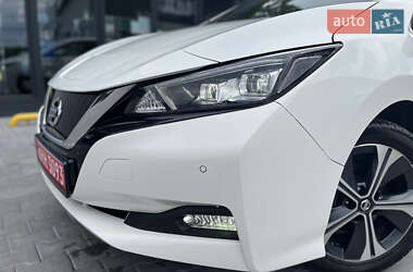 Хетчбек Nissan Leaf 2020 в 