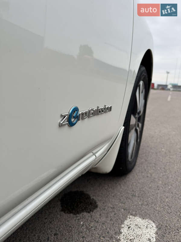 Хетчбек Nissan Leaf 2016 в Ковелі