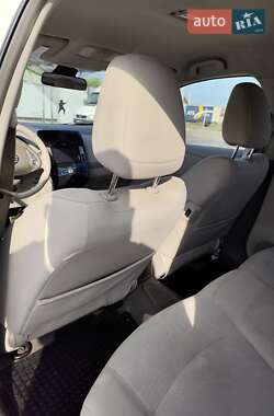 Хетчбек Nissan Leaf 2012 в 
