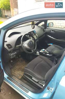Хэтчбек Nissan Leaf 2016 в 