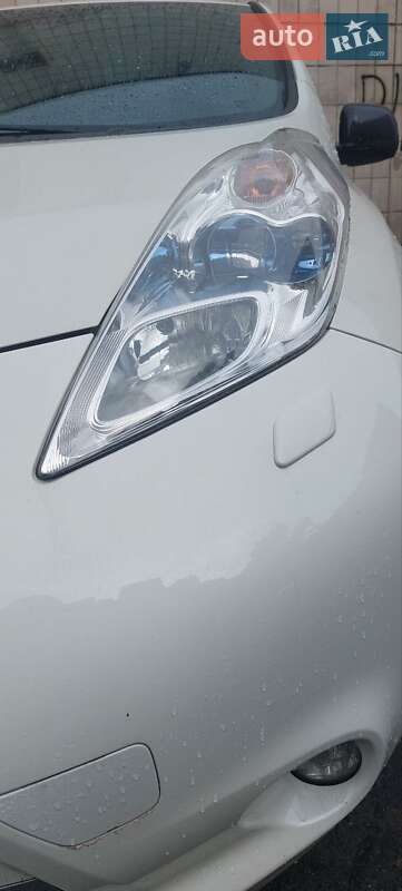 Хэтчбек Nissan Leaf 2017 в Киеве