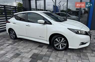 Хетчбек Nissan Leaf 2019 в 