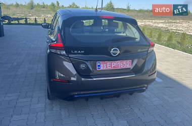 Хэтчбек Nissan Leaf 2021 в 