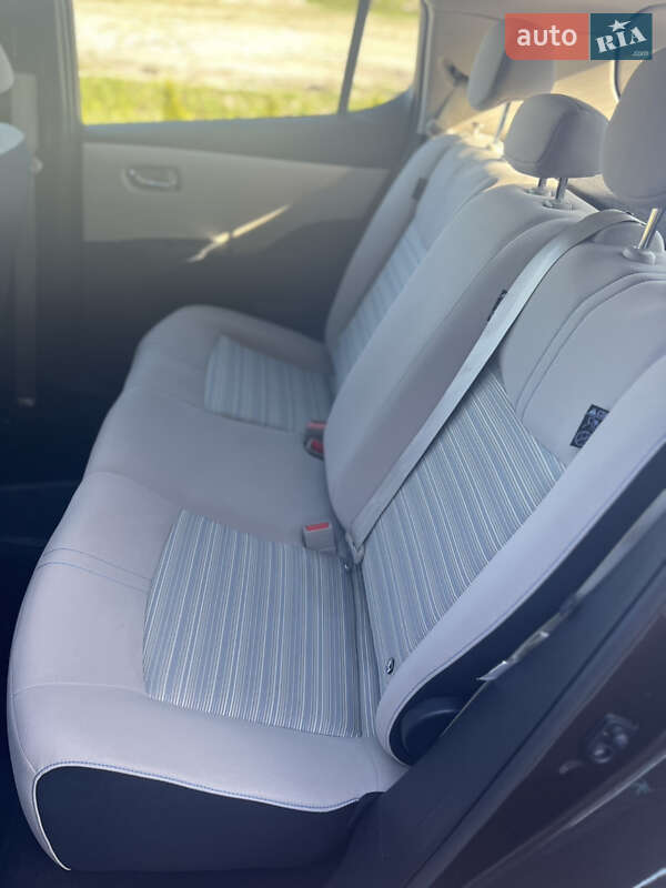 Хетчбек Nissan Leaf 2021 в Бродах