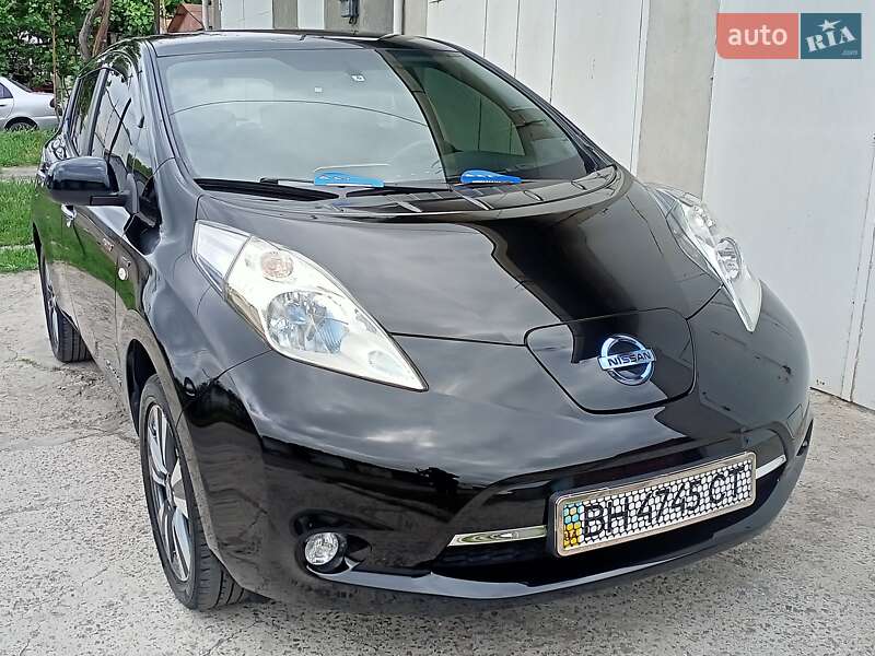 Хэтчбек Nissan Leaf 2016 в Одессе