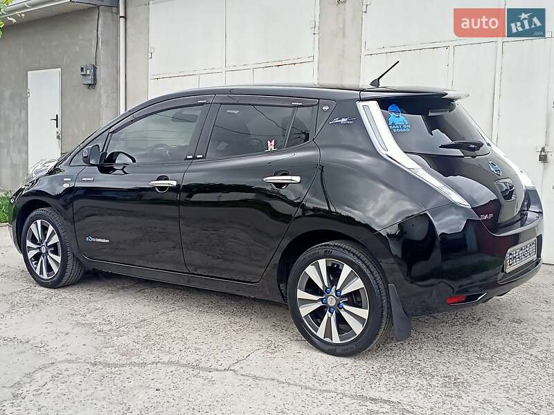 Хэтчбек Nissan Leaf 2016 в Одессе