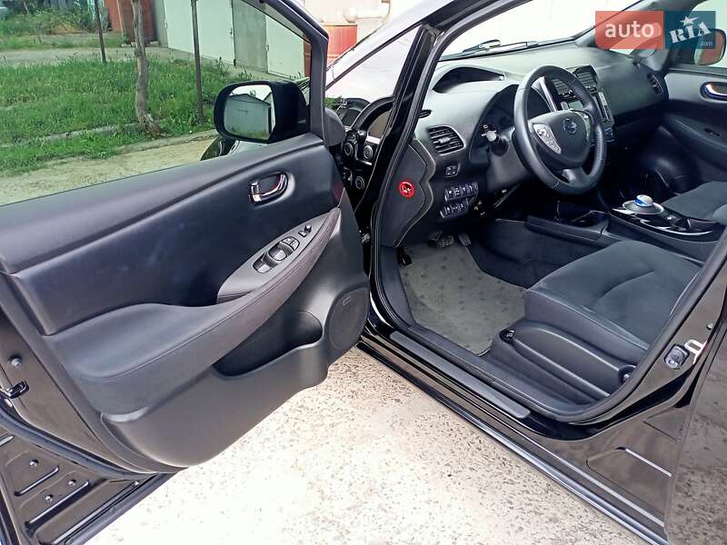 Хэтчбек Nissan Leaf 2016 в Одессе
