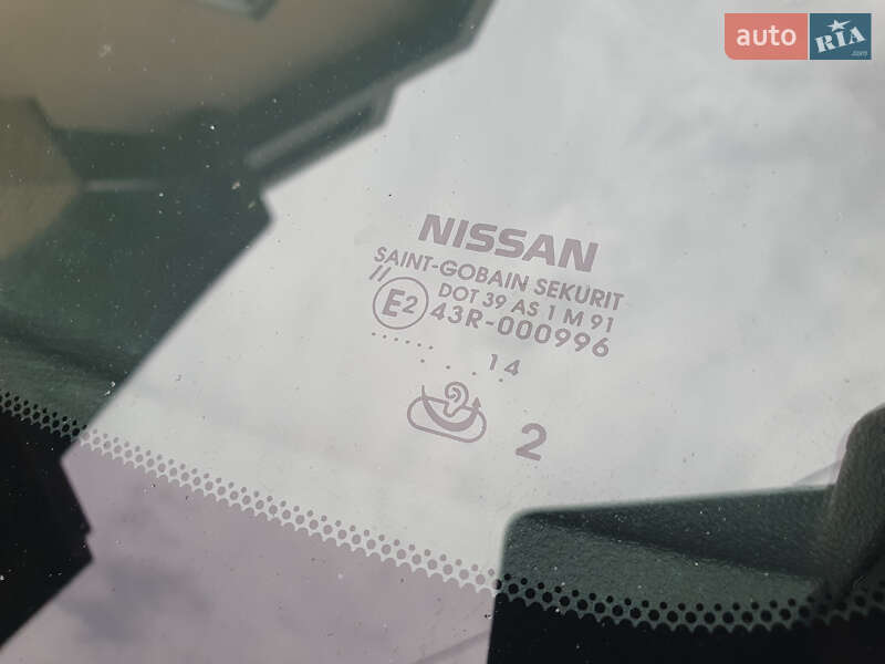 Хетчбек Nissan Leaf 2014 в Горі