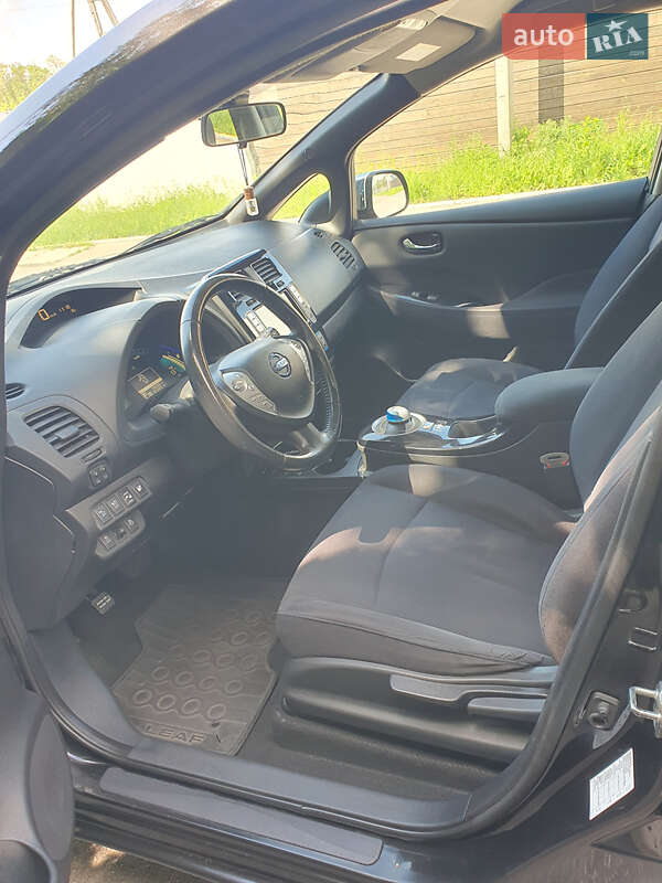 Хетчбек Nissan Leaf 2014 в Горі