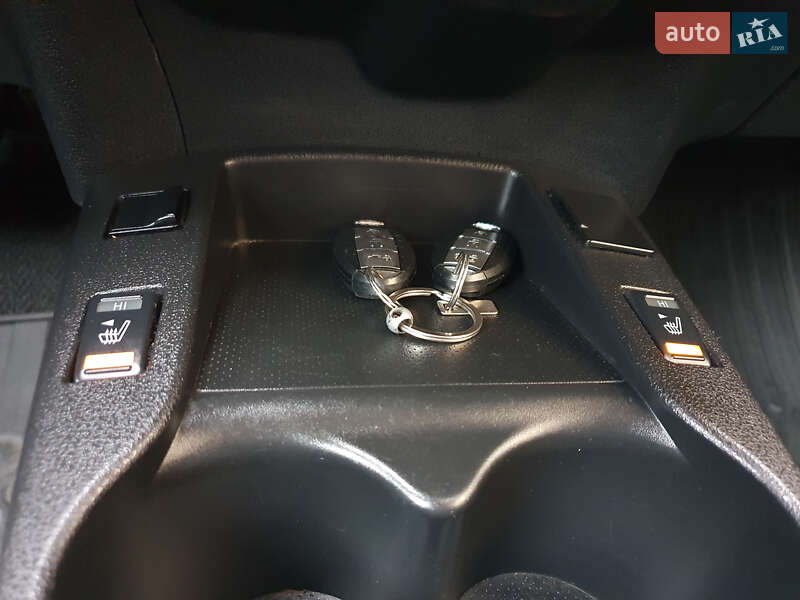 Хетчбек Nissan Leaf 2014 в Горі
