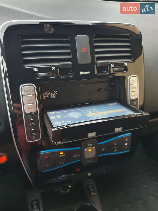 Хетчбек Nissan Leaf 2014 в Горі