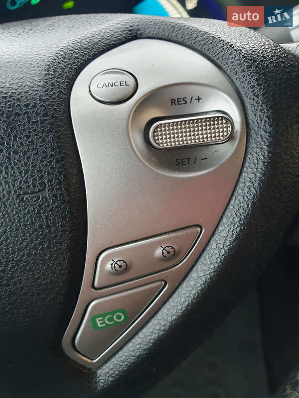 Хетчбек Nissan Leaf 2014 в Горі