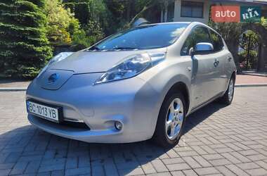 Хетчбек Nissan Leaf 2012 в 