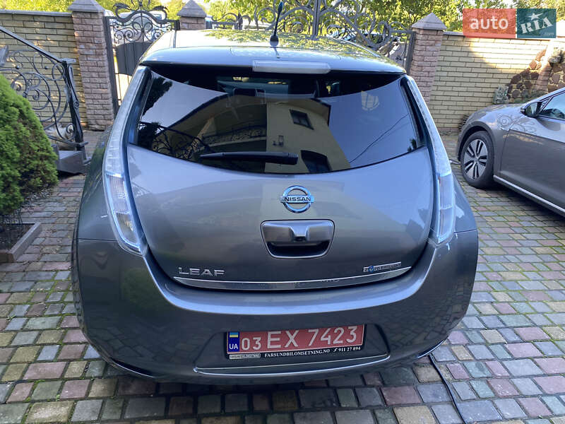 Хетчбек Nissan Leaf 2014 в Чернівцях