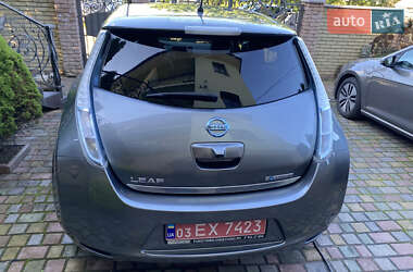 Хэтчбек Nissan Leaf 2014 в 