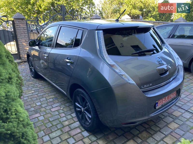 Хетчбек Nissan Leaf 2014 в Чернівцях