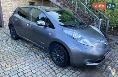 Хэтчбек Nissan Leaf 2014 в 