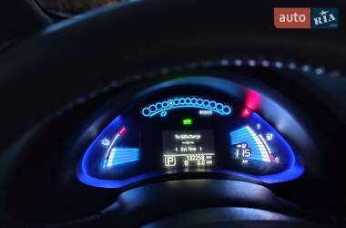 Хетчбек Nissan Leaf 2012 в 