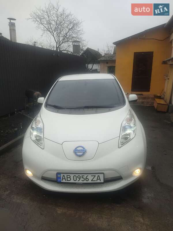 Хетчбек Nissan Leaf 2013 в Вінниці